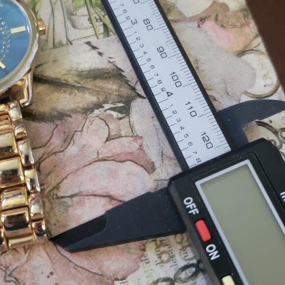 Vintage Watches Nine West Blue Dial Crystal Accent Gold Tone Bracelet Watch - Picture 10 of 10